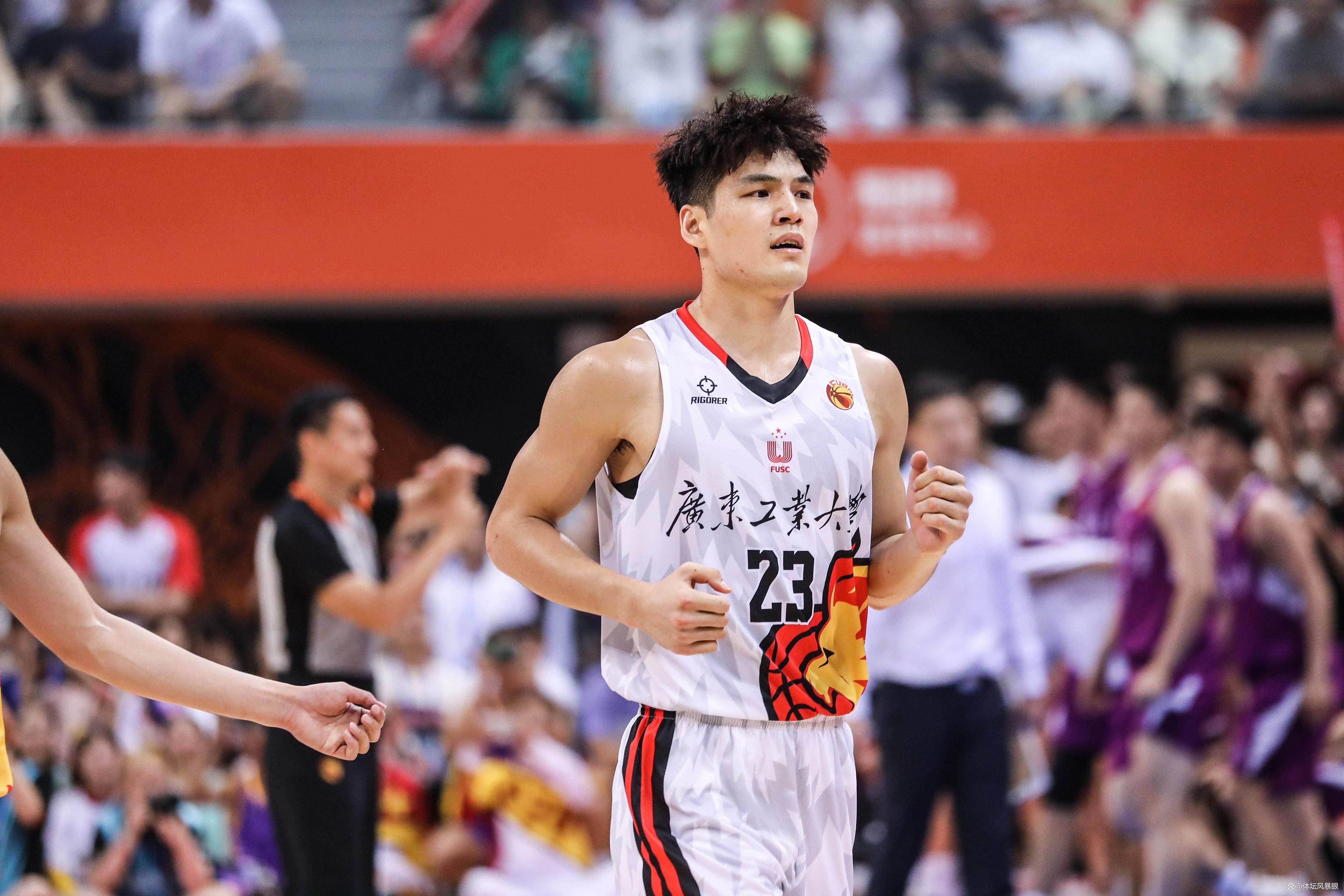 九游账号登录中心官网-关于转会期社区盾传出新动向，深圳男篮调整名单，管理层表态——话题不断，训练强度明显提升的信息